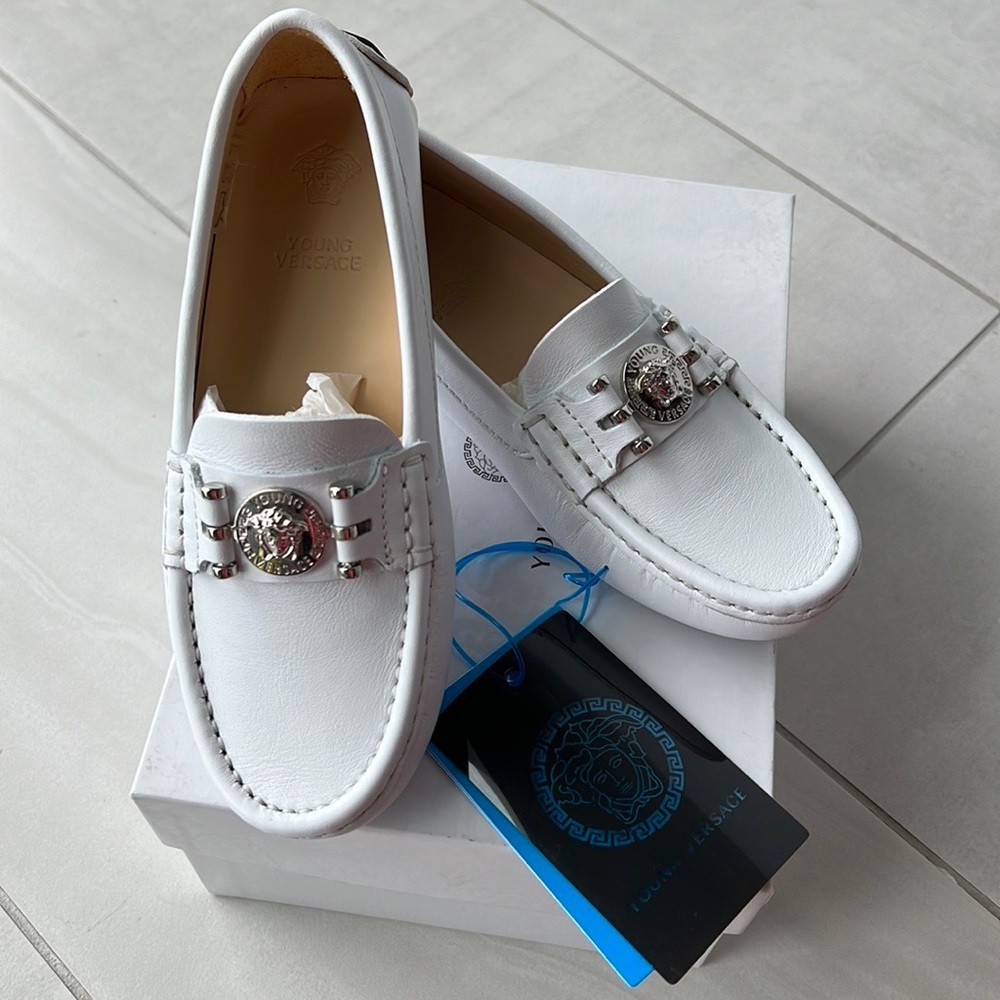 Young Versace white leather mocasines 31 NWT💫